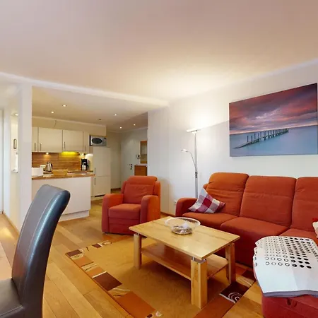 Strandnahe Fewos Mit 2 Schlafzimmern Und Terrasse Oder Balkon, Caspar David, Lejlighed Binz