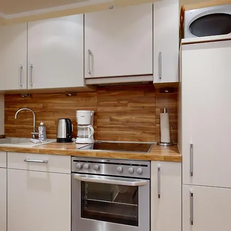 Strandnahe Fewos Mit 2 Schlafzimmern Und Terrasse Oder Balkon, Caspar David,