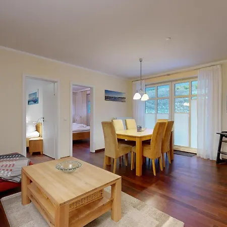 Strandnahe Fewos Mit 2 Schlafzimmern Und Terrasse Oder Balkon, Caspar David,