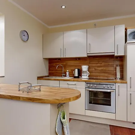 Lägenhet Strandnahe Fewos Mit 2 Schlafzimmern Und Terrasse Oder Balkon, Caspar David,