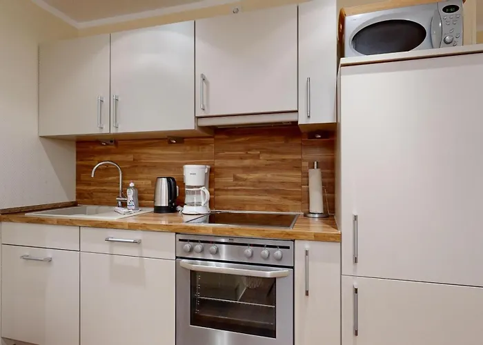 Strandnahe Mit 2 Schlafzimmern Und Terrasse Oder Balkon, Caspar David,